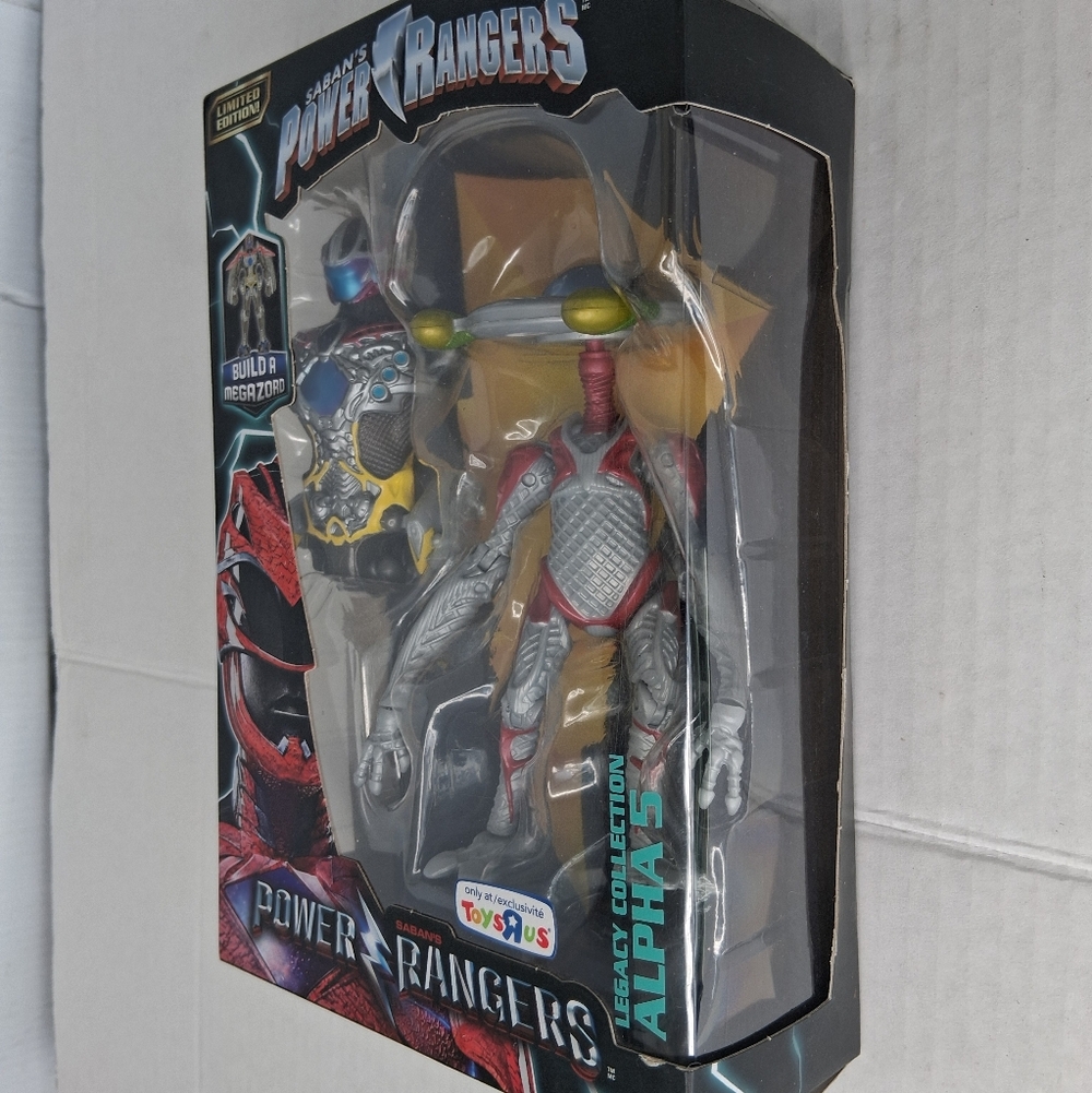 Limited Edition Saban's Power Rangers Build A Megazord Legacy Alpha 5 Figure - Picture 3 of 4